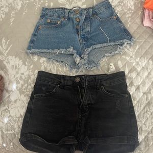 PULL AND BEAR DEMIN SHORTS LIGHTLY WORN XS SIZE
